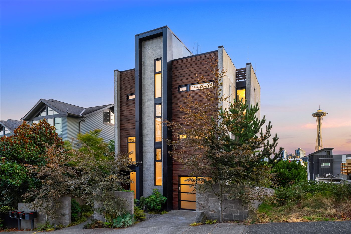 A luxury Queen Anne home at 417 Ward St with a view of the Space Needle, listed and sold by VWP